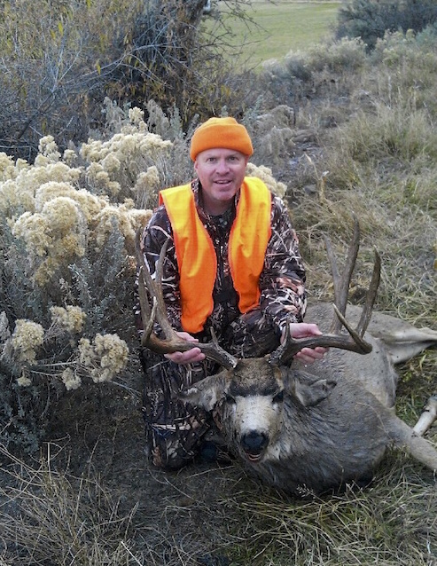 2011 Dad's big buck copy.jpg