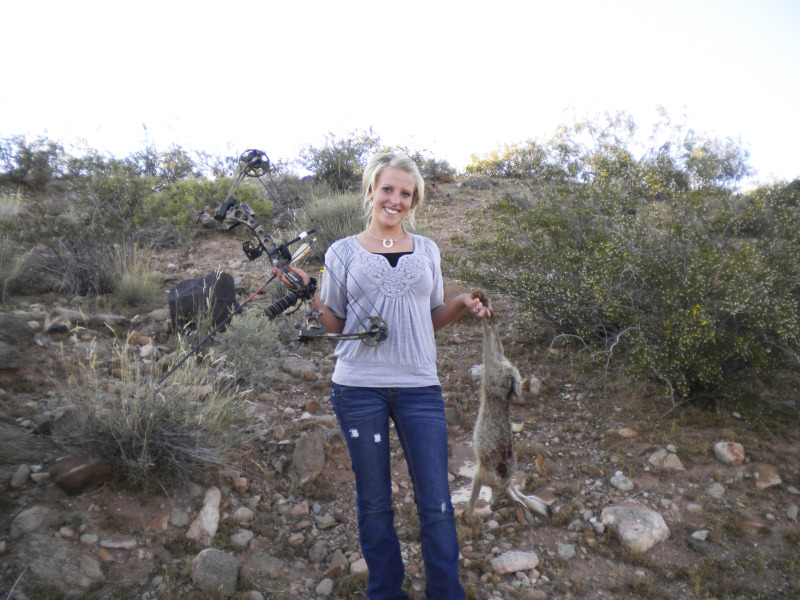 My wife shot this Rabbit at 47 Yards with a carbon express maxima fixed with a 100 grain wac&#039;em broadhead out of her Bear Apprentice!