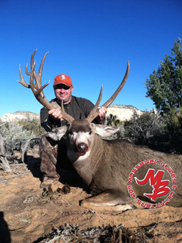 Sweet buck that woulda been an awesome management buck...had a 101&amp;quot; right horn