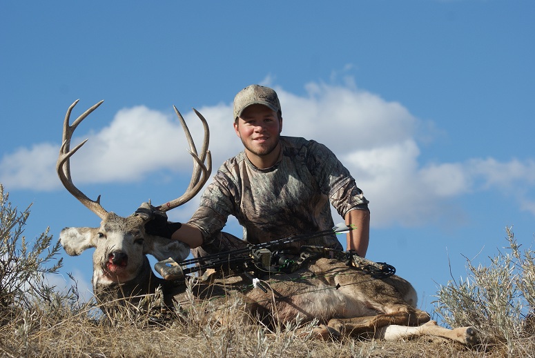 SD buck at 3 yrds!