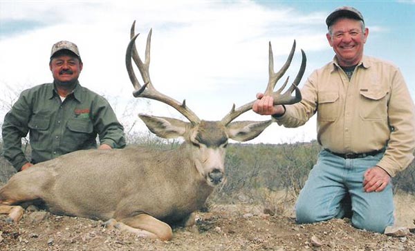 Desert Mule Deer hunted in Sonora Mexico by Remo outfitter Ubaldo Lopez	and Jim Shockey