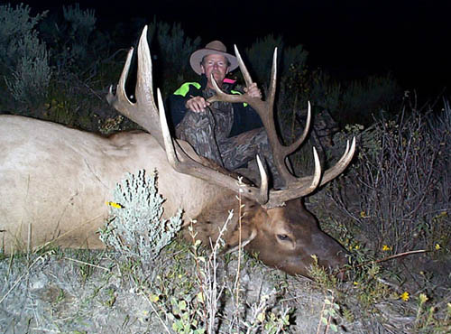 Randy Elkington harvested this monster bull in Utah.  Thanks Quile!  :)